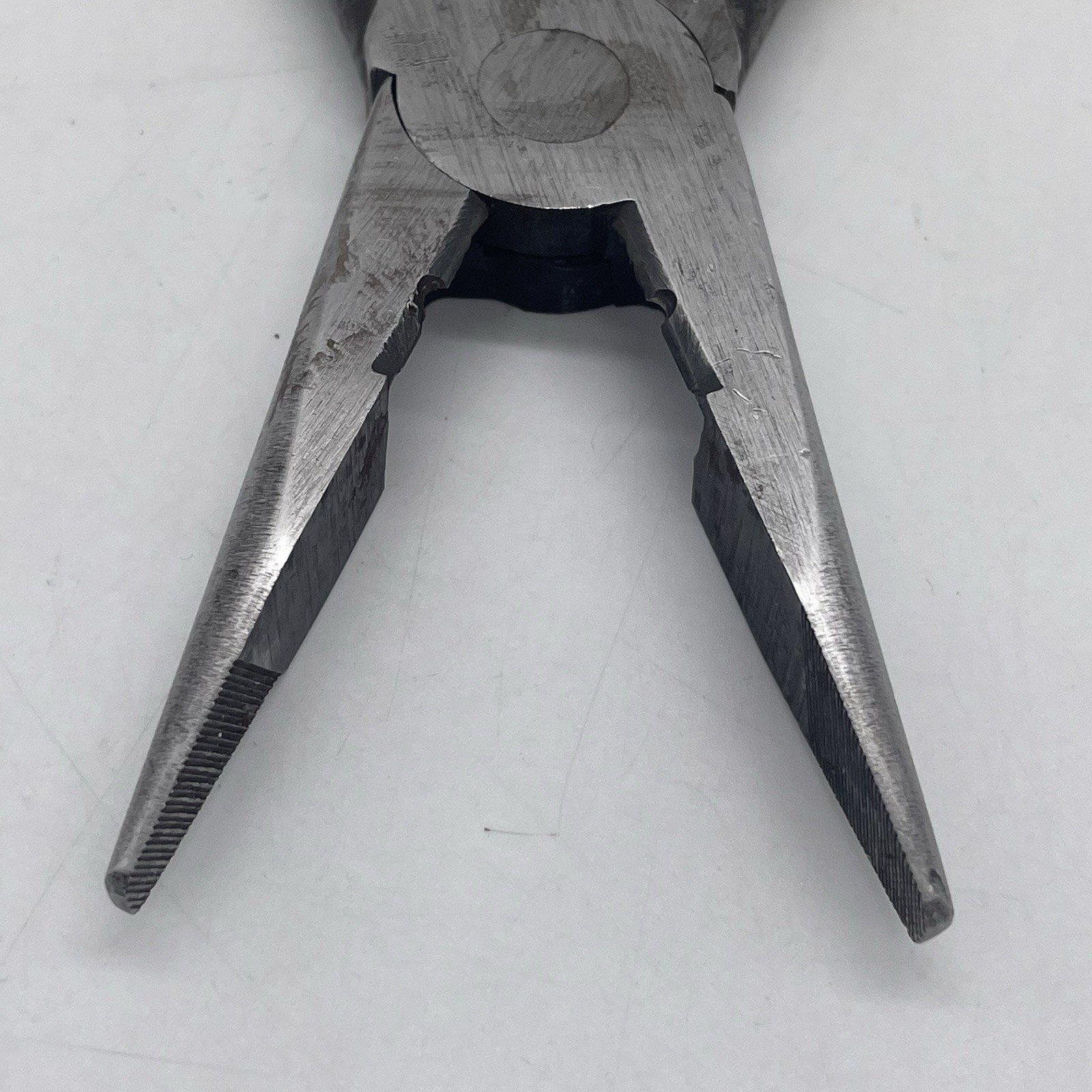 Klein Tools USA – D203-8N 8″ Long Nose Side Cutting Pliers Yellow