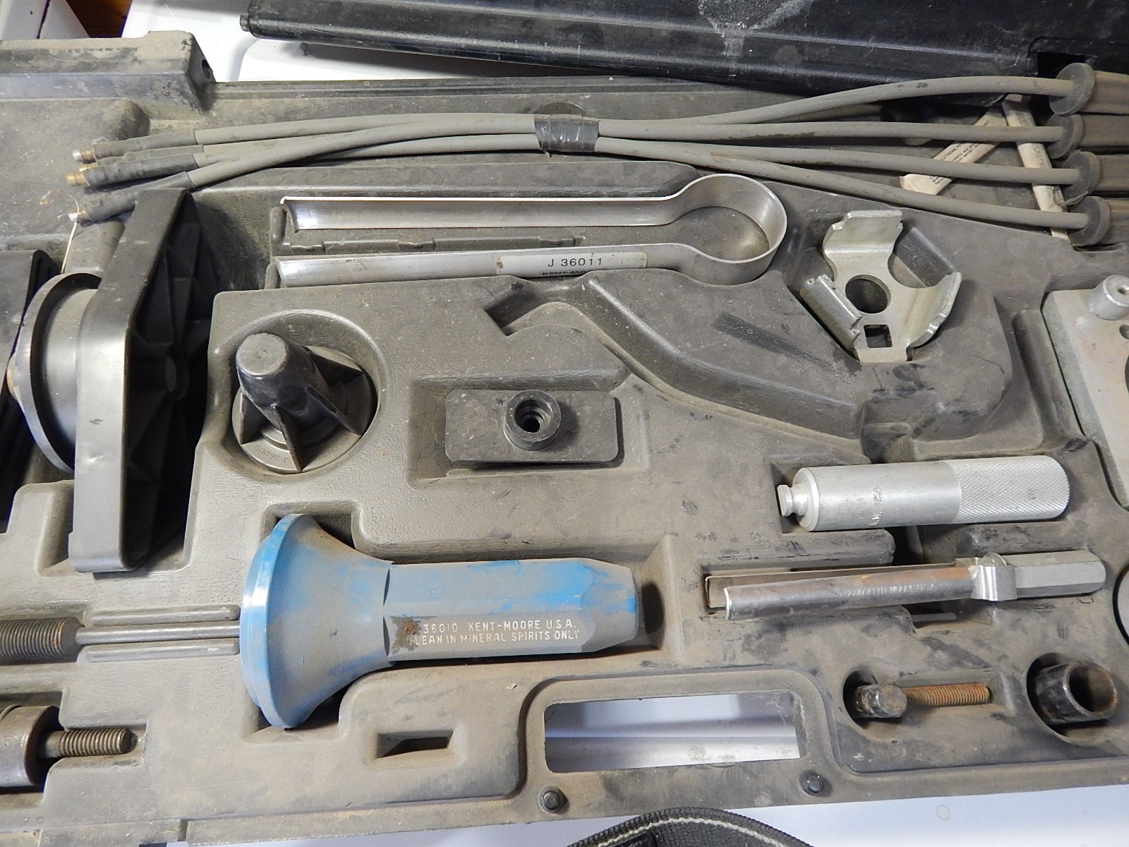 J-36999-2 Kent-Moore QUAD 4 DOHC Engine Service Tool Set Service Kit Valves Seal