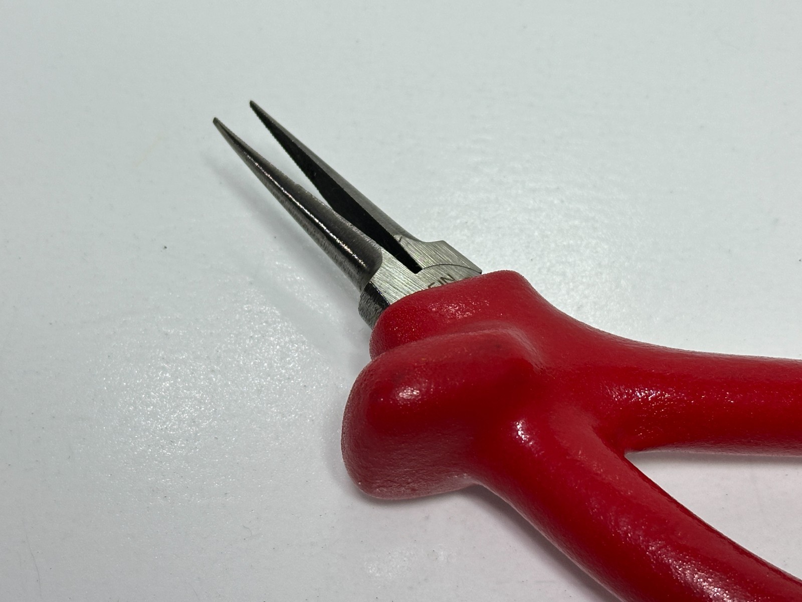 🇺🇸 Klein USA D366-6C (Discontinued) 8-Inch Fatigue Reducing Needle Nose Pliers