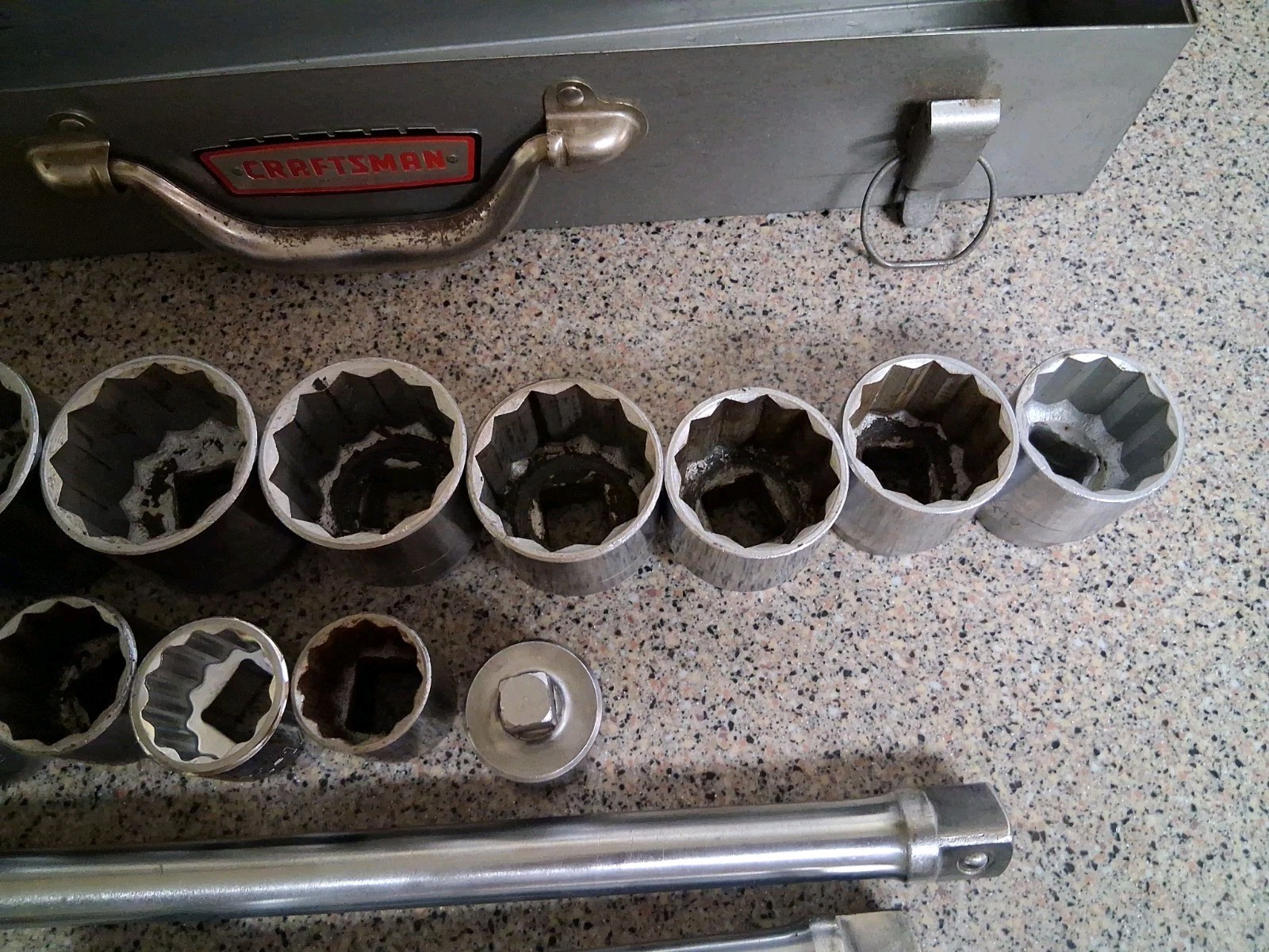 Craftsman USA 19 pc. 3/4» Dr Socket Set 1-1/16 – 2″ w/Case Ratchet Breaker Bar