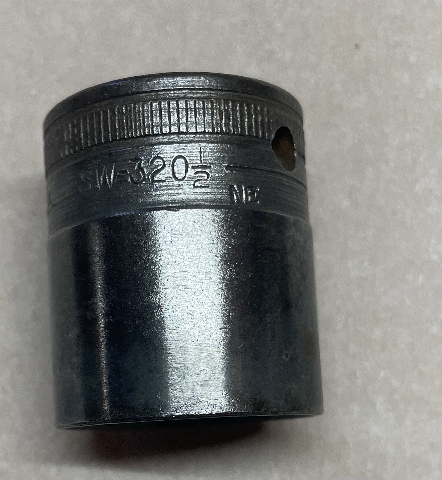 Vintage From 1940s Snap-on Tools Socket 1/2″ Drive 12 Point 1″ Shallow SW320 1/2