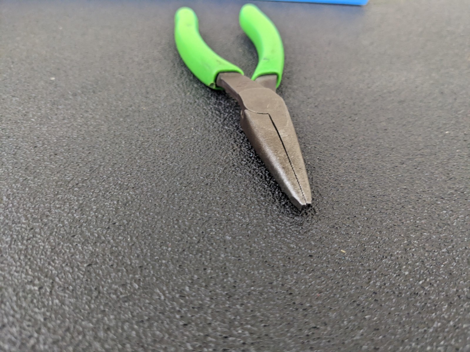 #bo037 Snap-On Tools USA GREEN 6″ Soft Grip Needle Nose Pliers 95ACFG