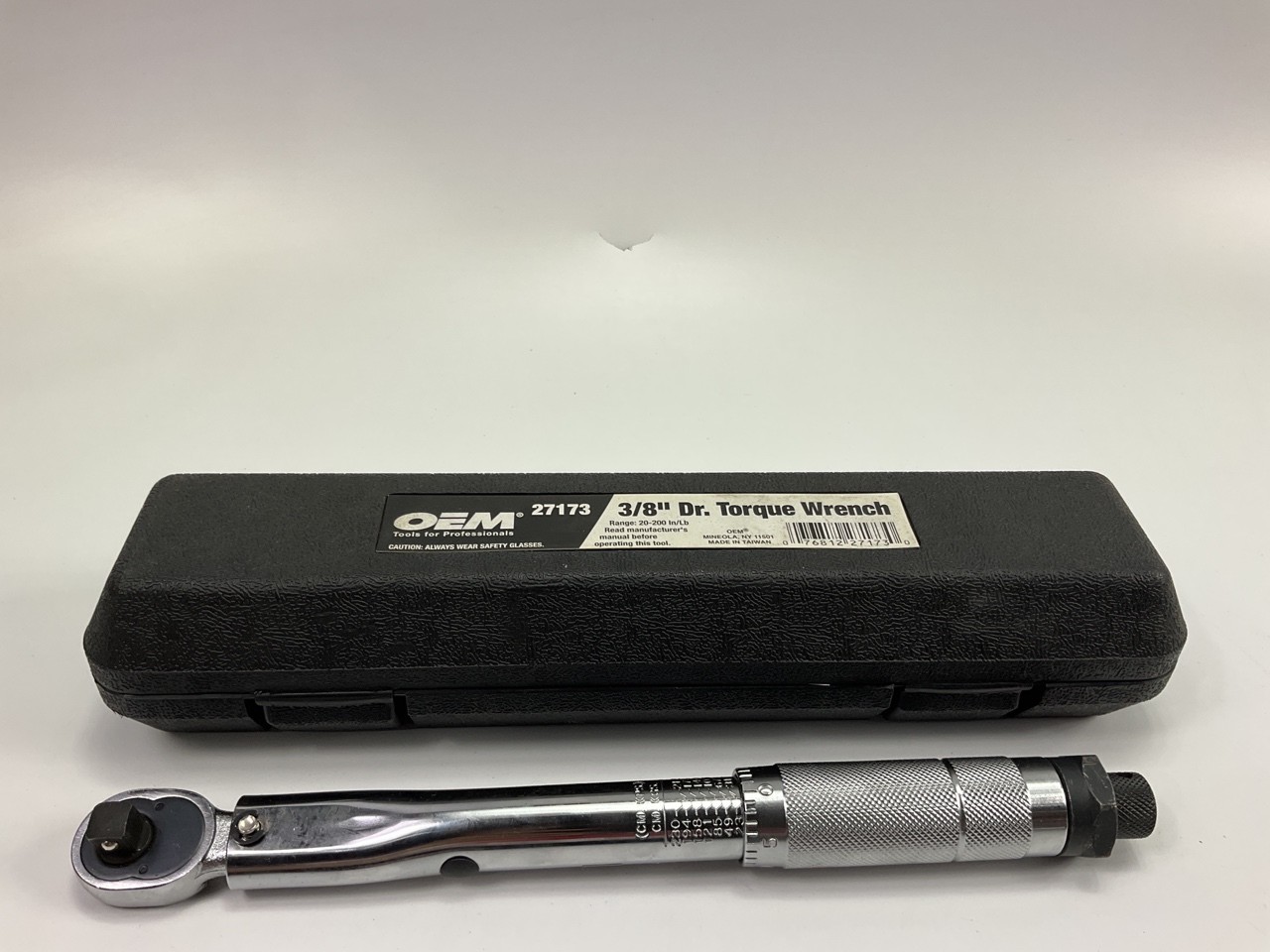 USED #5 – OEM Tools 27173 3/8″ Drive Click Style Torque Wrench 20-200 Inch/Lbs.
