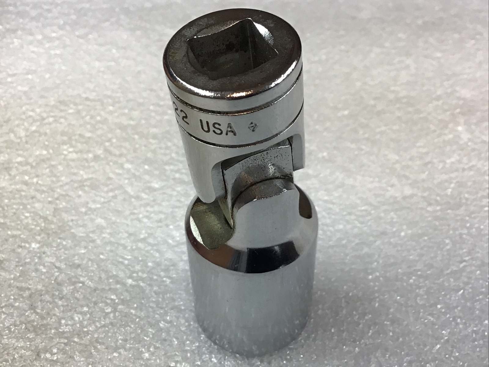 Snap On#FSU22 -11/16”, SAE, CHROME, 3/8”DR., 6PT., DEEP, SWIVEL SOCKET- USA-NOS