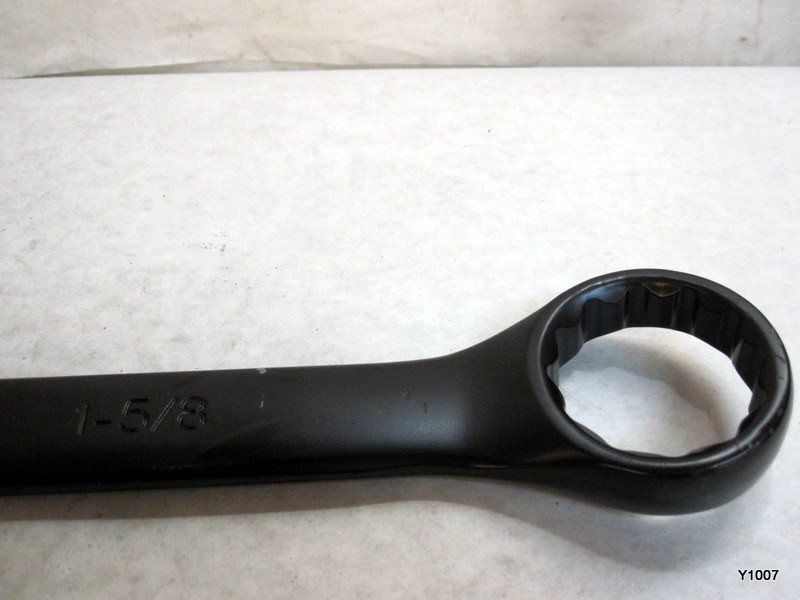 Duratech 1-5/8″ Combination Wrench, 12 Point,19-1/2″ OAL