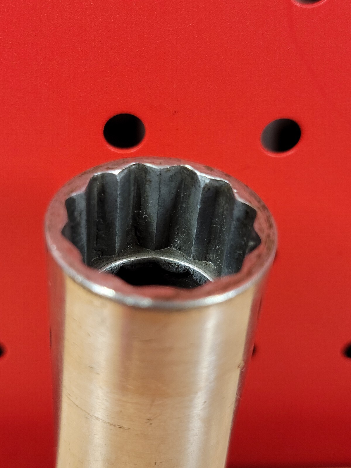 Snap-on Tools S261 13/16″ SAE 1/2″ Drive Deep 12-Point Socket USA