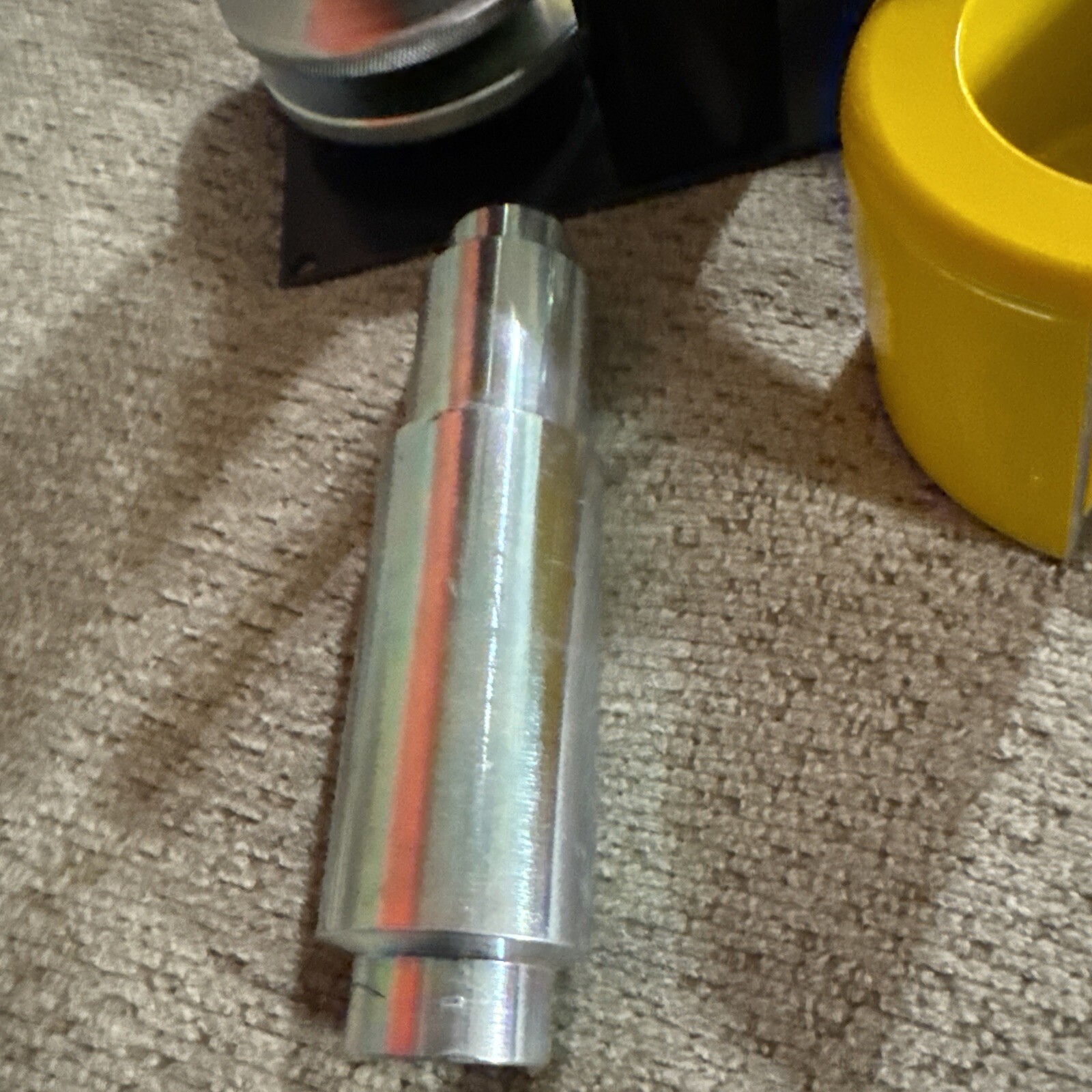JEGS 60659 Carrier & Pinion Bearing Puller Is What You See In This Pictures