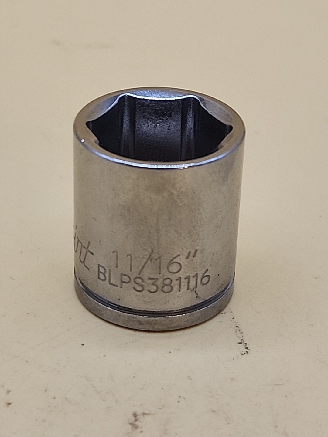 Blue-Point Tools BLPS381116 6 Pt 3/8″ Drive 11/16″ SAE Shallow Socket Chrome USA