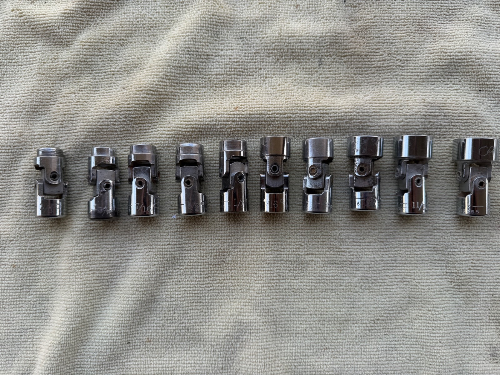 CRAFTSMAN 3/8″ DRIVE SWIVEL SOCKETS – 10 TOTAL- V & G, 7-12 POINT., 3 – 6 POINT