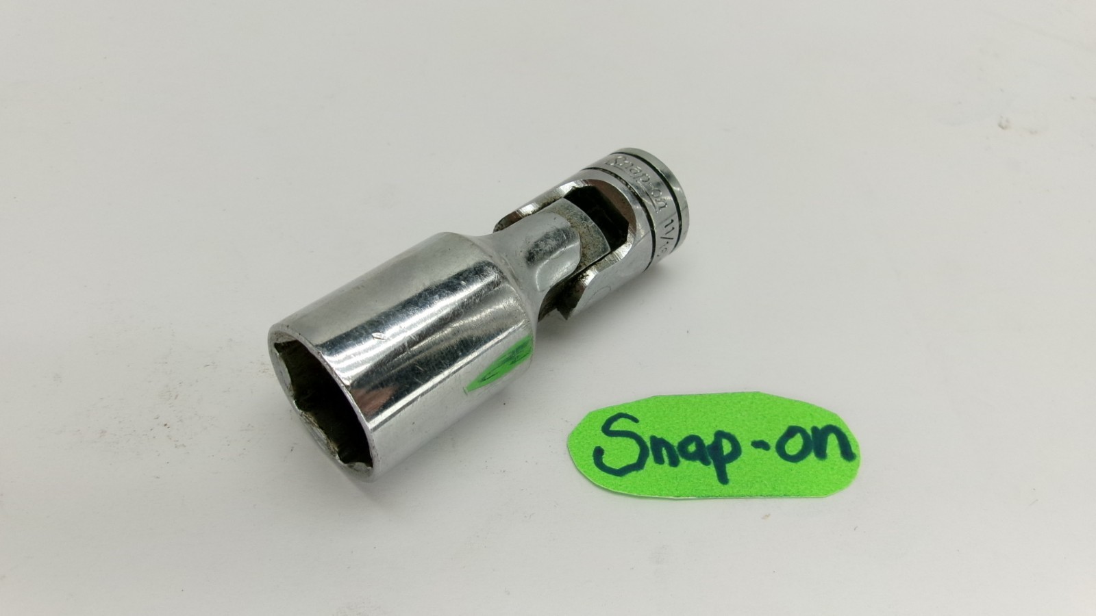 Snap-on tools USA 38 drive 11/16″ SAE Semi Deep Swivel Socket FSU22 Nice!