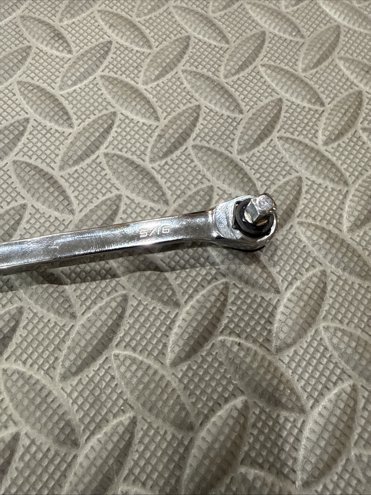 VIM Tools HBR8 8″ Long 1/4″ & 5/16″ Hex Bit Ratchet Tool with 1/4″ Adapter