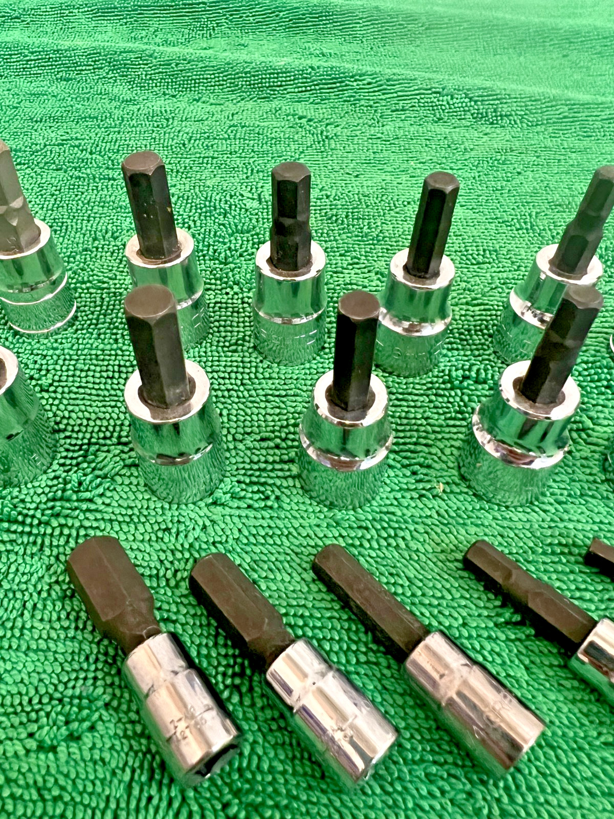 Lot of Craftsman Hex Drive Sockets, 42701, 3/16 to 4665, 3/8, 4mm-10mm Z-AG