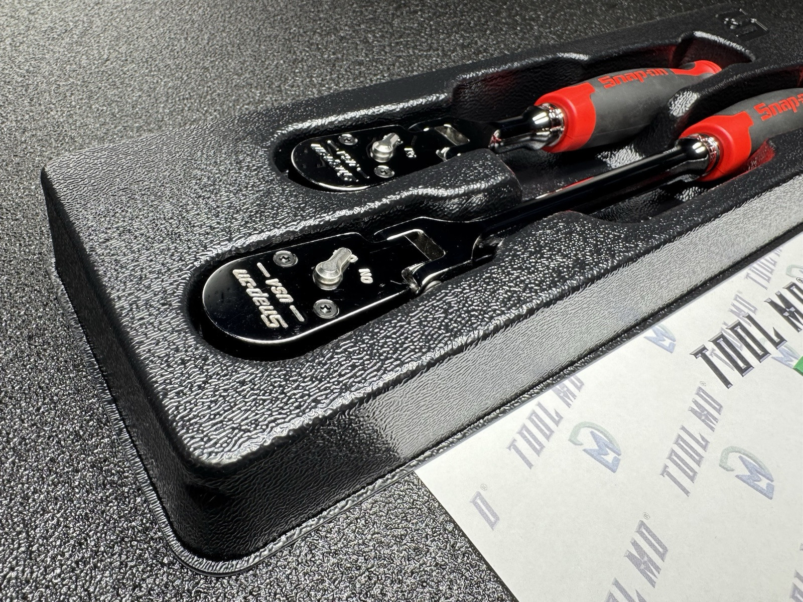 Snap-on Tools USA NEW RED 2-Piece 3/8” Drive SOFT GRIP Ratchet Set RAT2FHFR