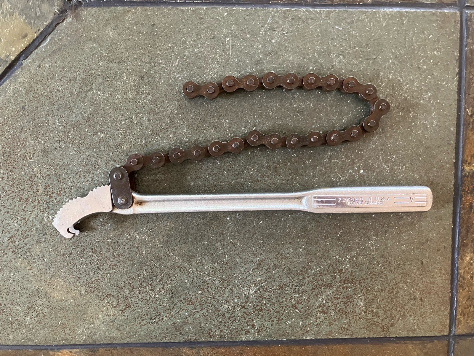Craftsman =V= Series Chain Pipe Wrench / USA