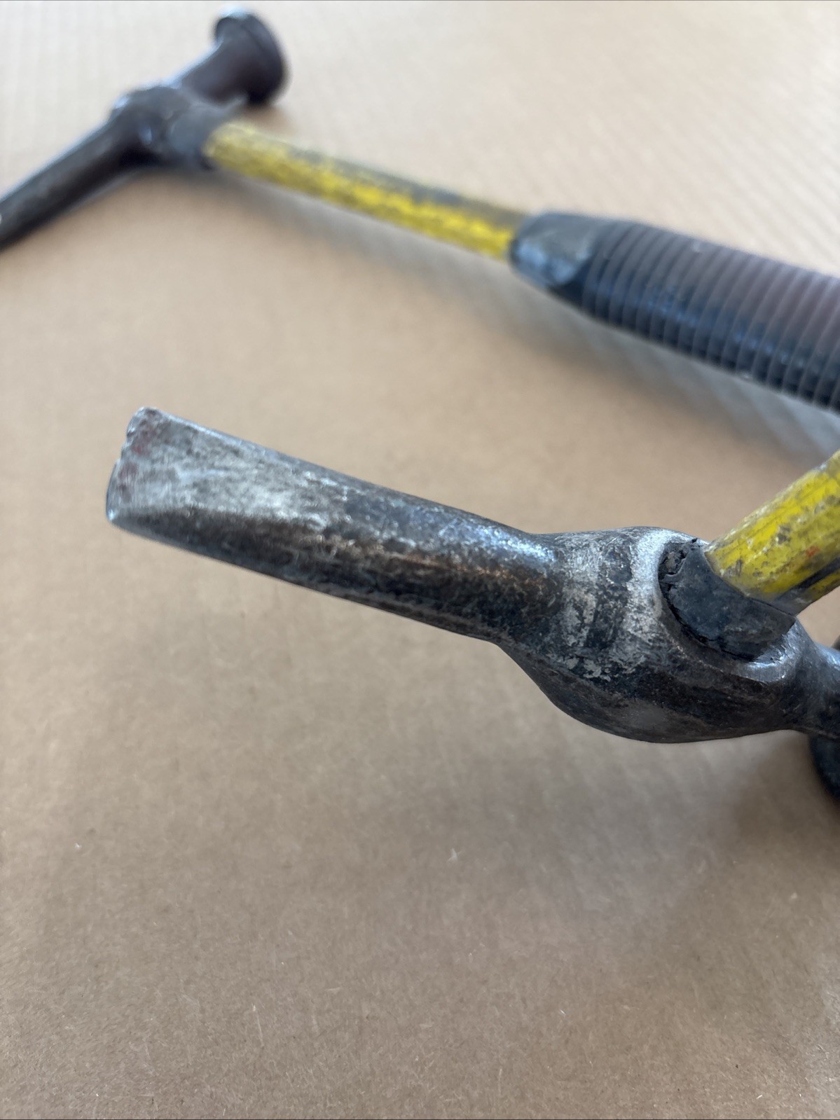 (2) VINTAGE NUPLA BODY HAMMERS, FIBERGLASS / CUSHION GRIP HANDLES