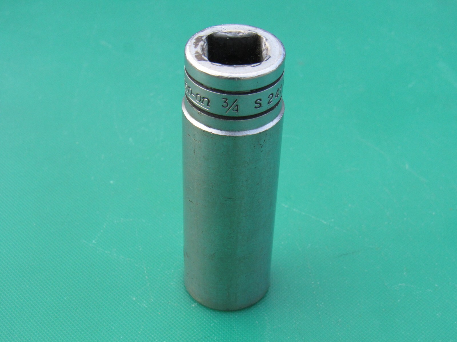 SNAP ON 3/4″ S241 1/2″ DRIVE SAE 12 POINT DEEP CHROME SOCKET 3/4 IN S 241 USED