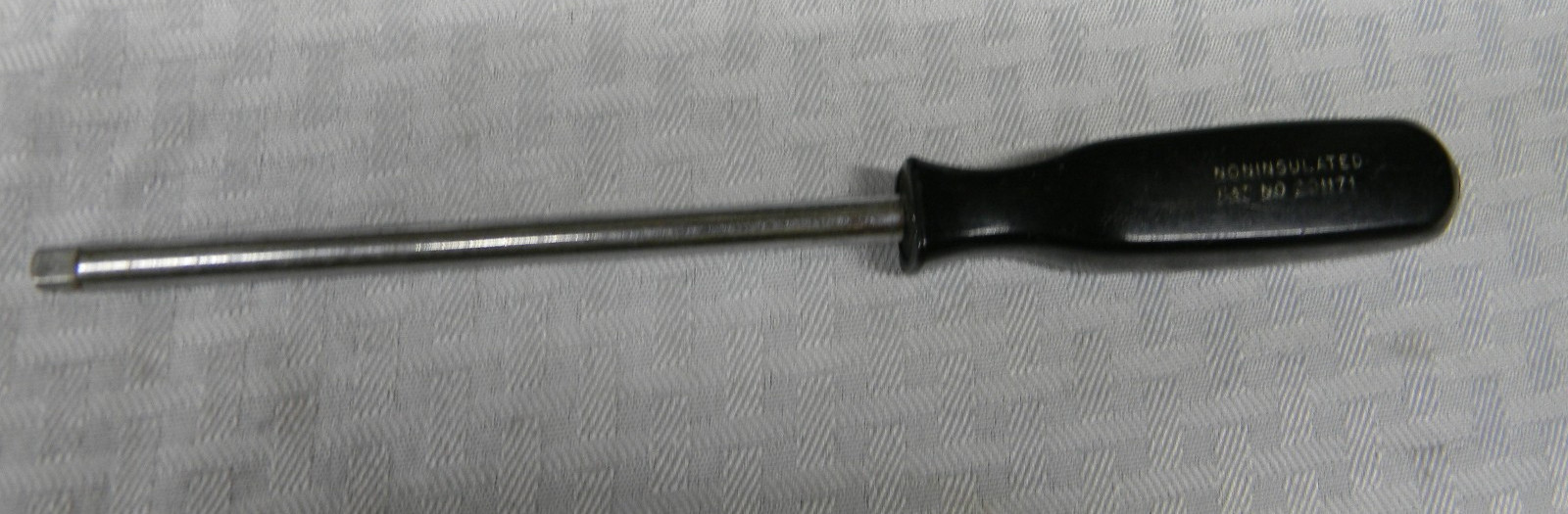 SNAP-ON 1/4″ DRIVE BLACK HARD HANDLE 9″ LONG SHANK DRIVER #TM9CS