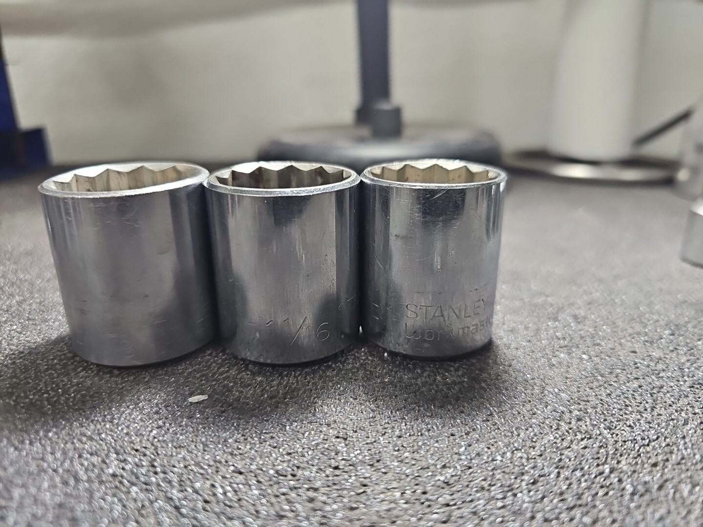 Set Of 3 STANLEY WorkMaster 1/2″drive Sockets 1-1/8″, 1-1/16″, 1″. 12 Pt.