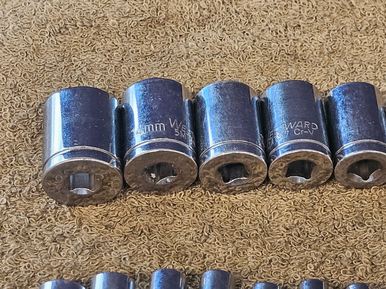 15 Westward Sockets 1/4 Drive 15 14 13 12 11 10 9 8 7 6 5.5 Adapter Metric Set