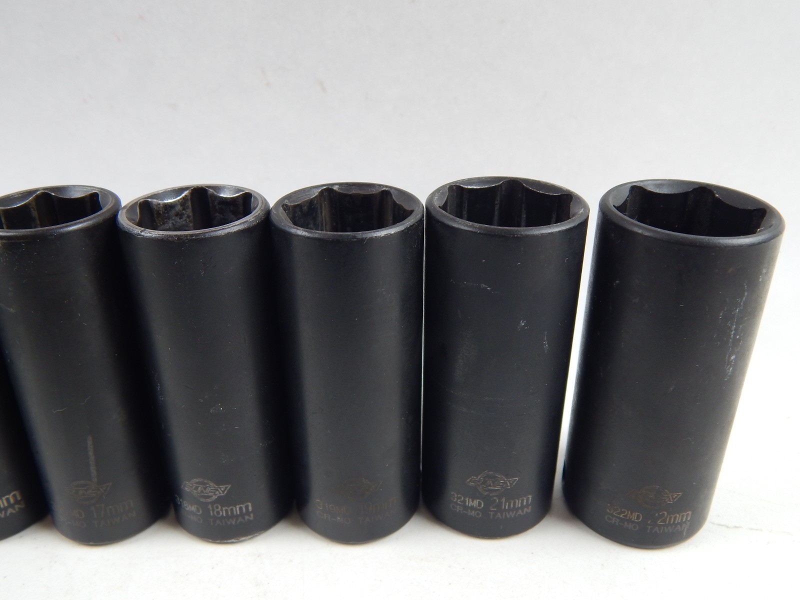 Sunex 3/8” Drive Deep Impact Socket Set 5/16” to 1” SAE & Metric 8mm-22mm 23pc*