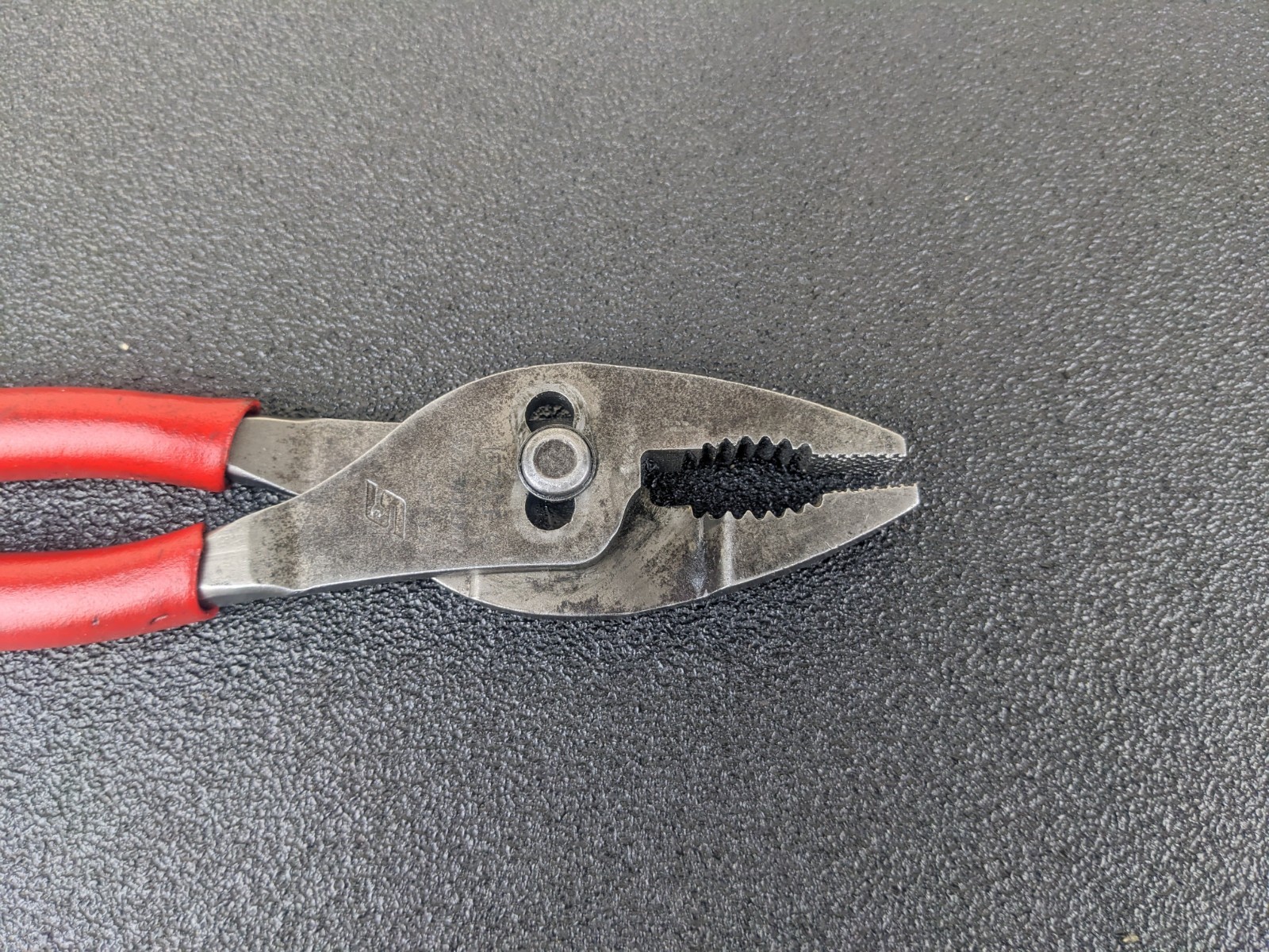 #bl082 Snap on 137ACF RED Handled Slip Joint 8” Pliers