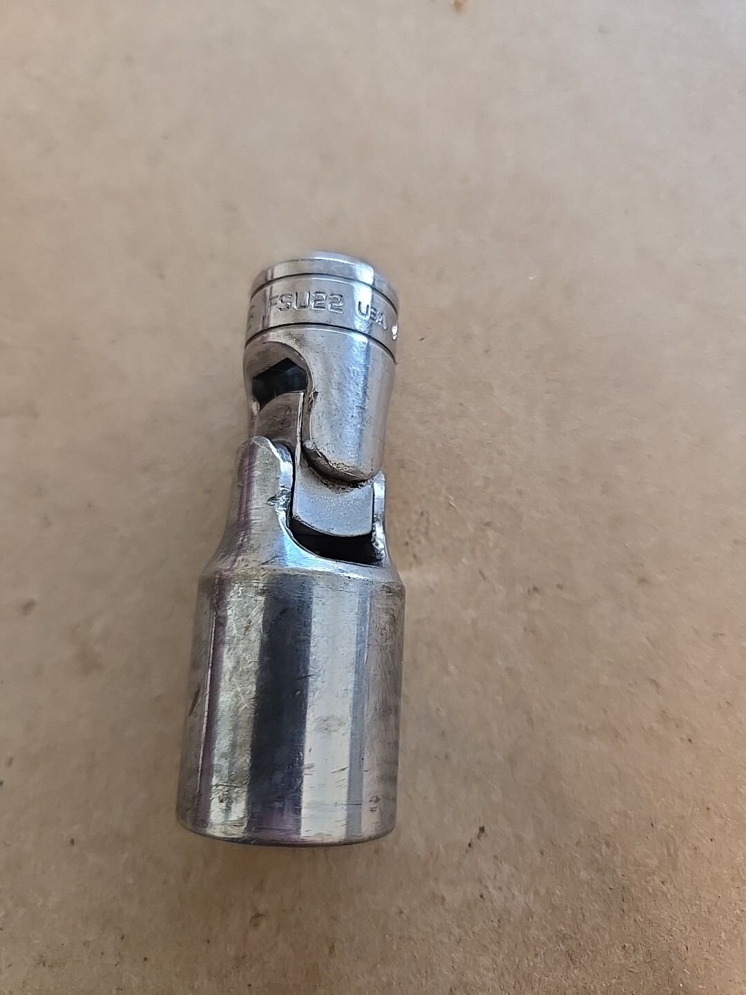 Snap On 3/8″ Drive 11/16″ 6PT SAE Deep Chrome Universal Swivel Socket FSU22