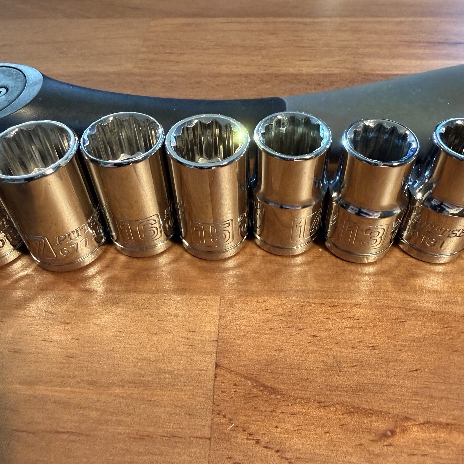 Pittsburgh Pro Metric Sockets / Ratchet 12 Point 1/2″ Drive 10mm-19mm