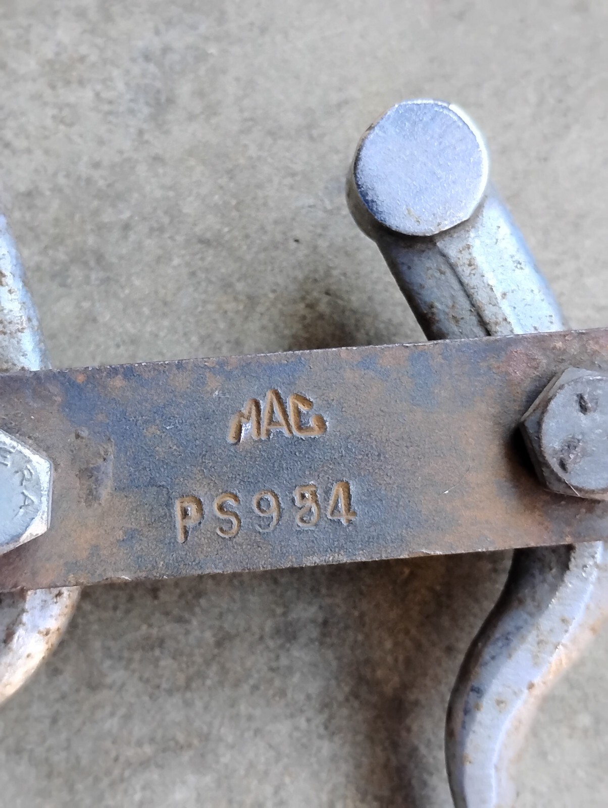 MAC Tools PS954 – 2-Jaw Arm Puller Tool