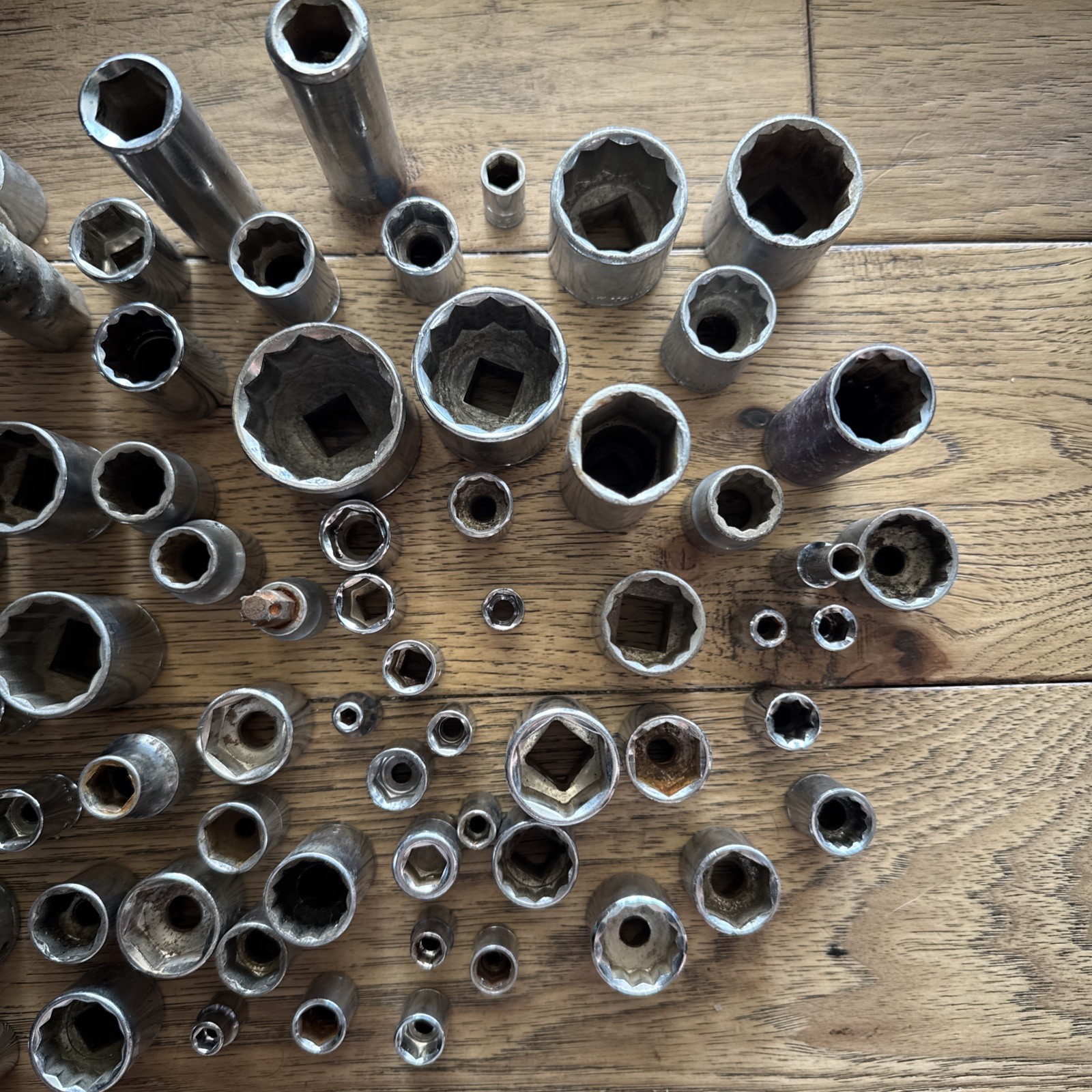 Sockets Standard SAE Assorted 83 Pieces