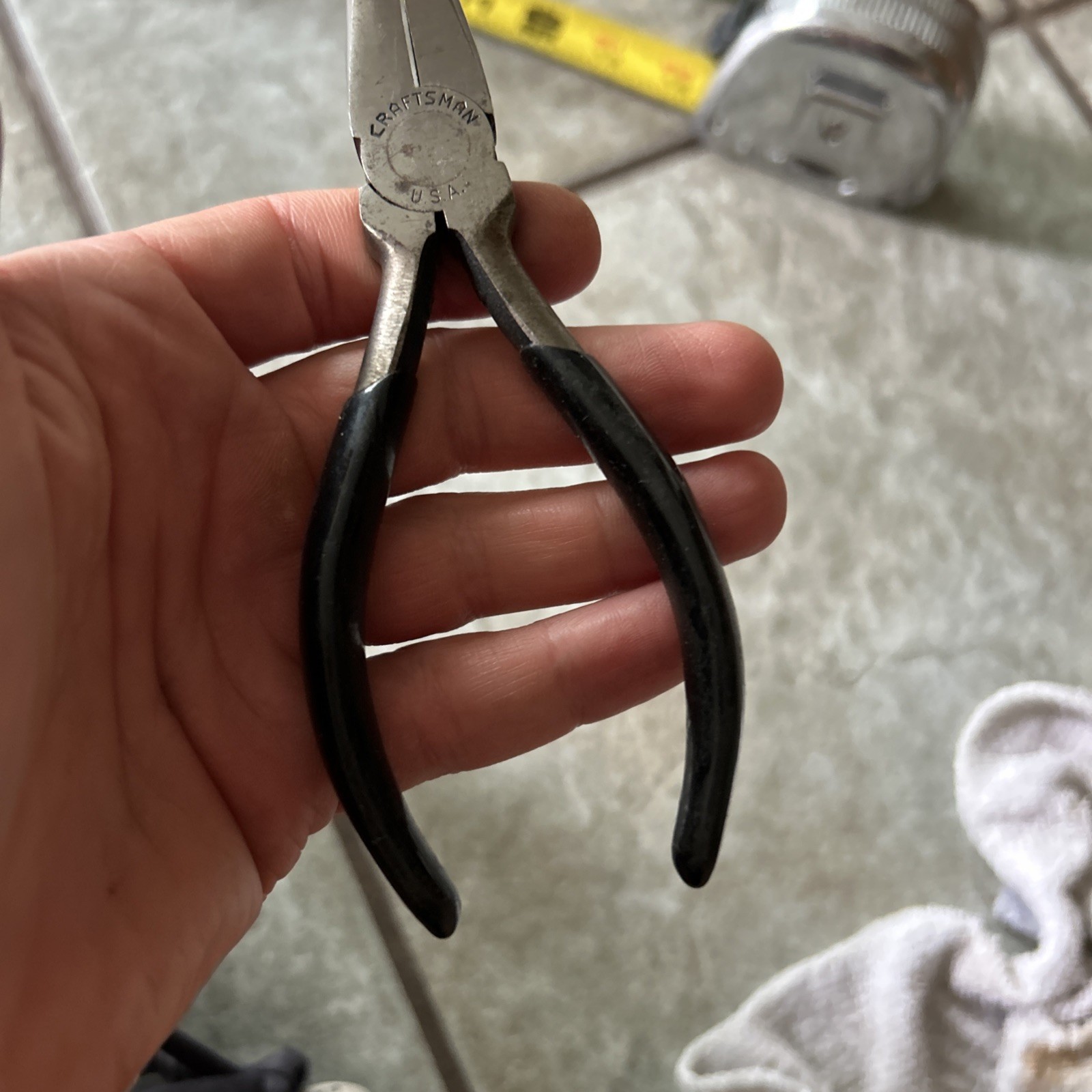 Craftsman Tools USA «C» Stamp 5.5″ Long Black Grip Bent Needle Nose Pliers