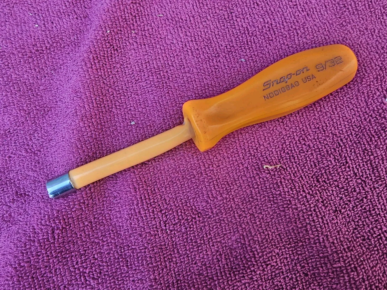Snap-on NDD109AO 9/32″ SAE 6 Point Nut Driver Orange Hard Handle Nut Driver.