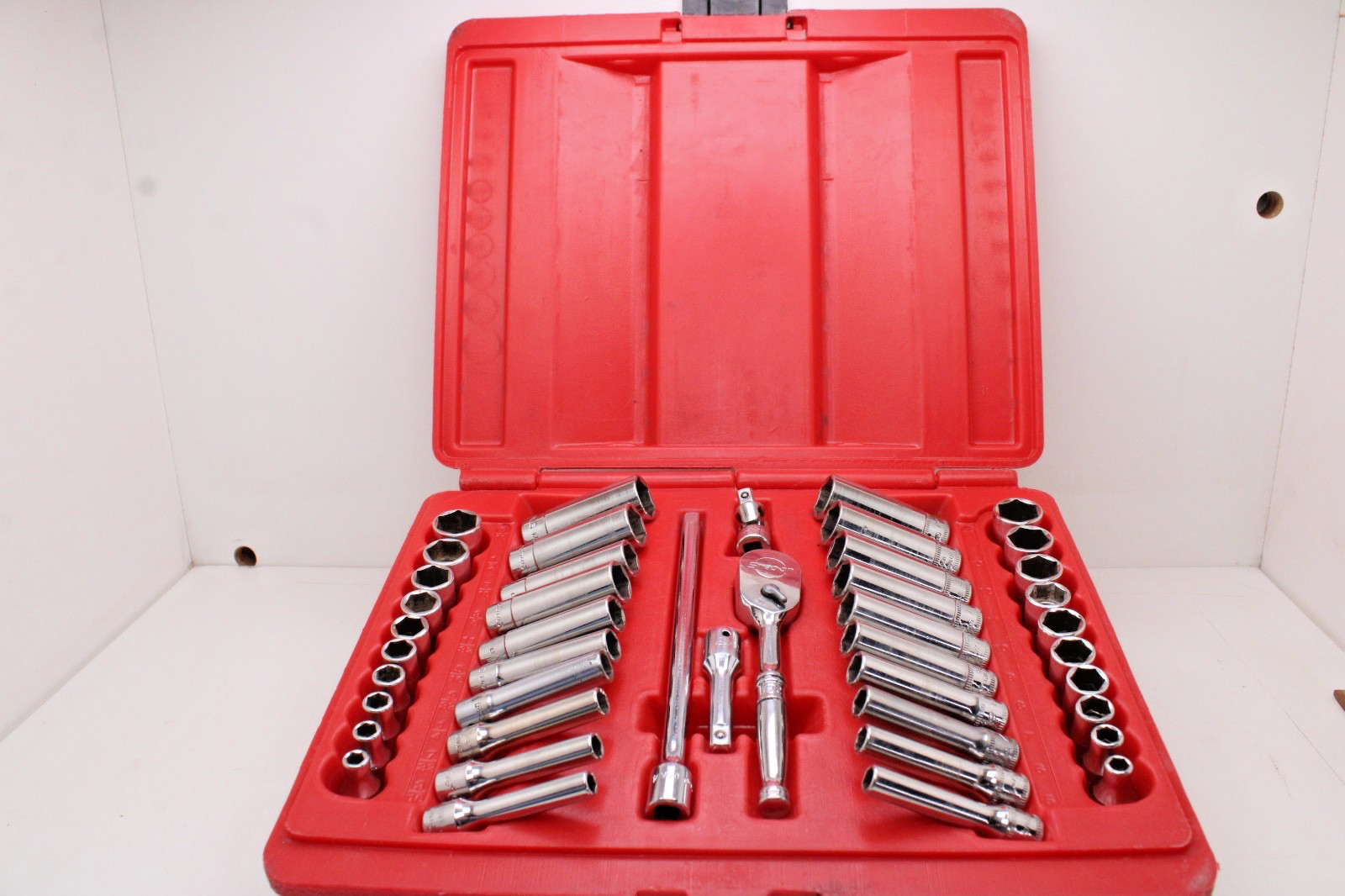 Snap-on 144TMPB 44 Piece 1/4″ Drive 6-Point Metric/ SAE General Service Set USA