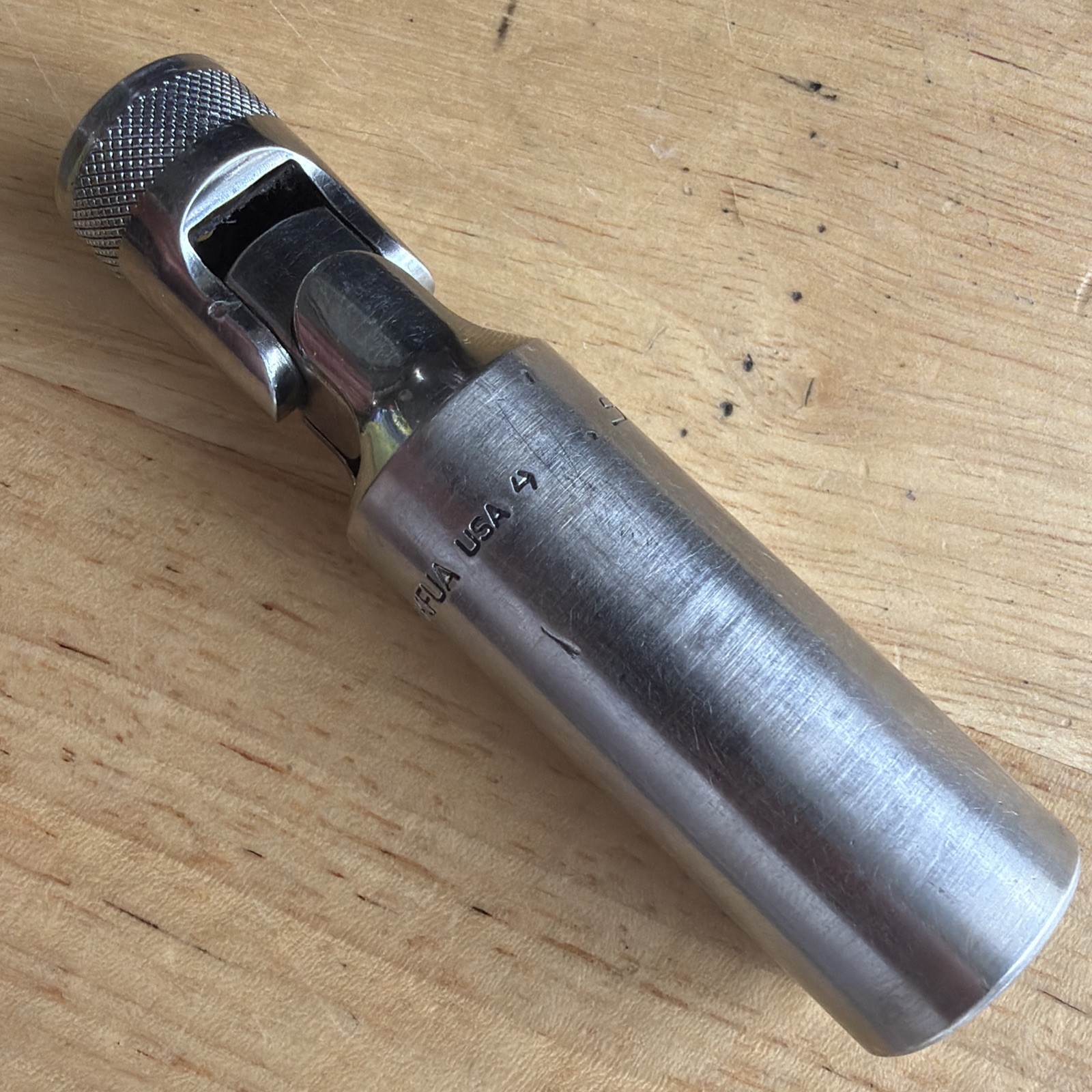 Snap On Tools 5/8″ Universal Swivel Spark Plug Socket 3/8″ Drive 6pt S9706KFUA