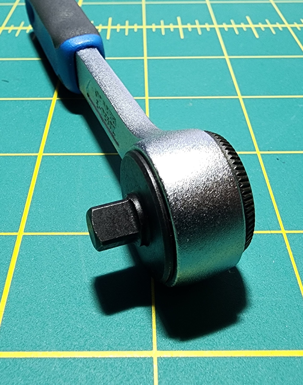 GEDORE 2093U-3 – 1/4″ DRIVE COMFORT GRIP 5″ ROUND HEAD RATCHET – MADE IN GERMANY