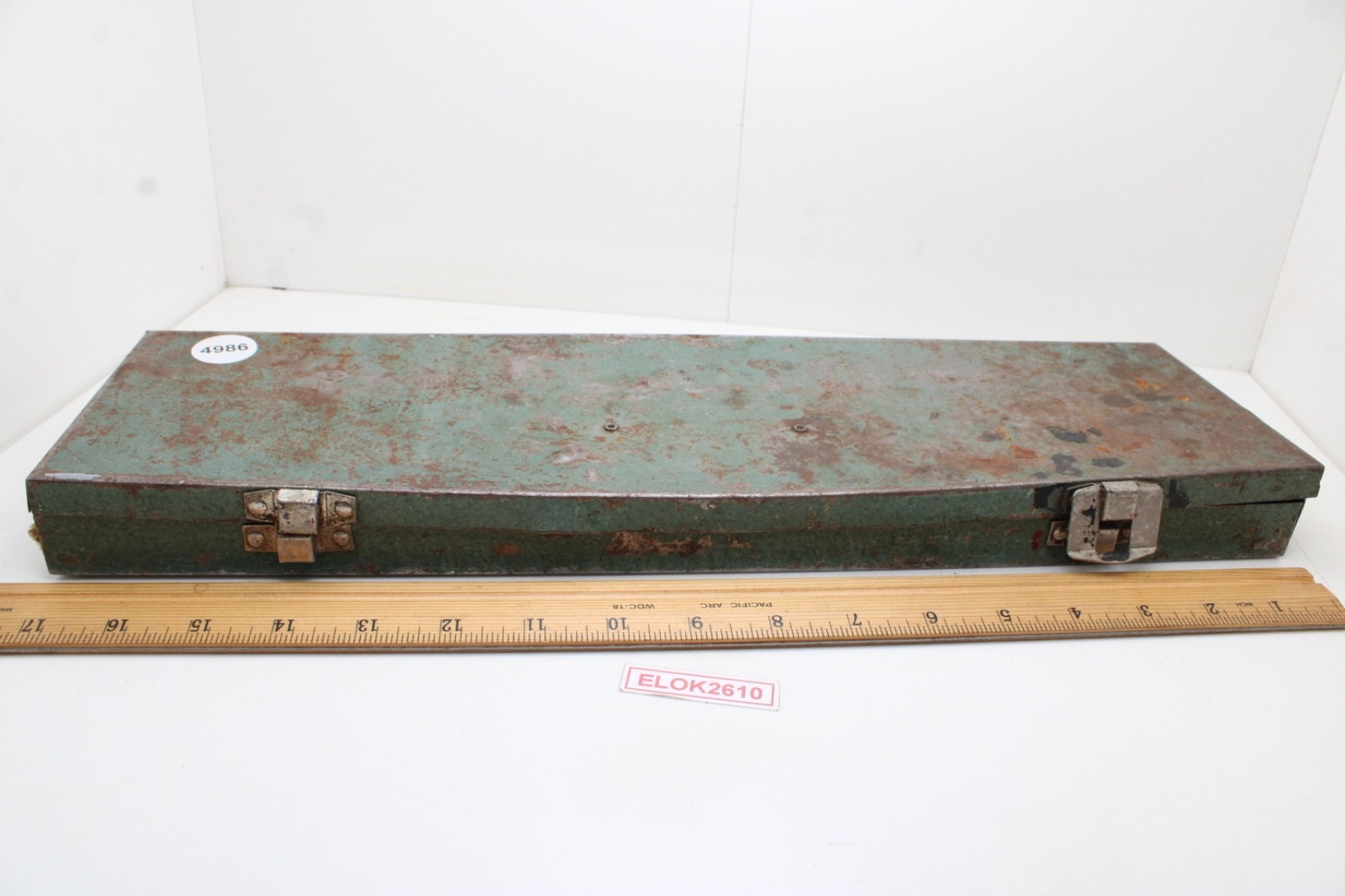 S-K TOOLS 17.5”x5”x 1- 1/2″ 3/8″ Green Metal Socket/Ratchet Box USA