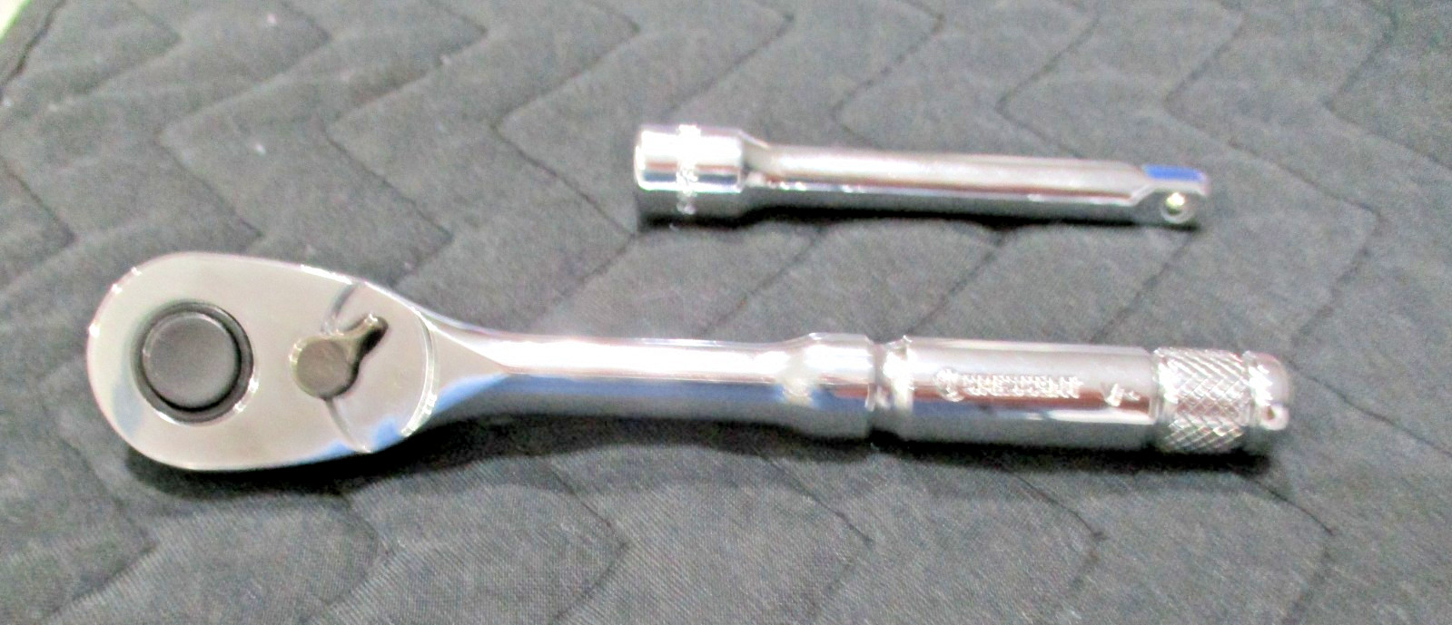 CRESCENT 1/4″ Ratchet «V» Quick Release Tear Drop Ratchet + Matching Extension
