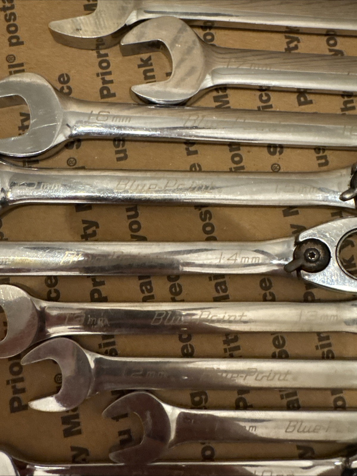 Blue Point 12 Pc Metric Reversible Ratcheting Wrench Set 8-19mm BOERM712