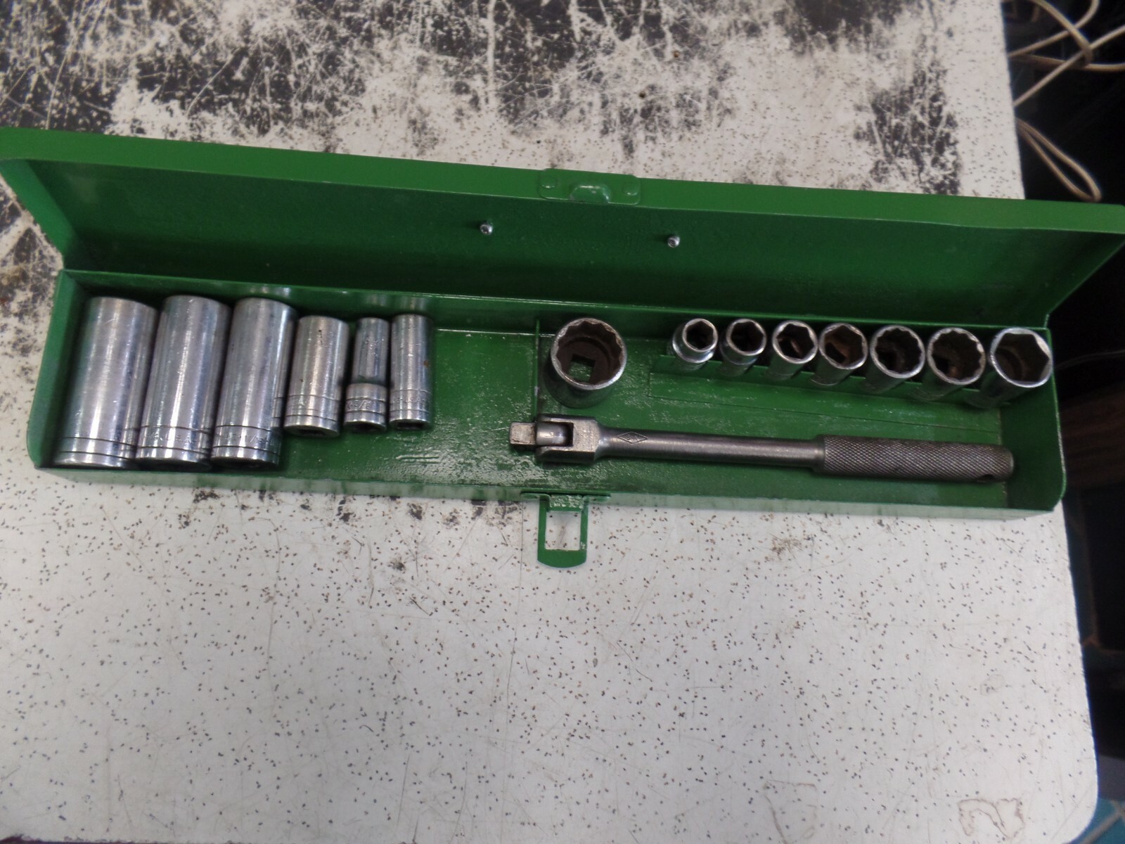 Vintage S-K Professional Tools 3/8″ SAE Socket Set INCOMPLETE/MIXED w Metal Case