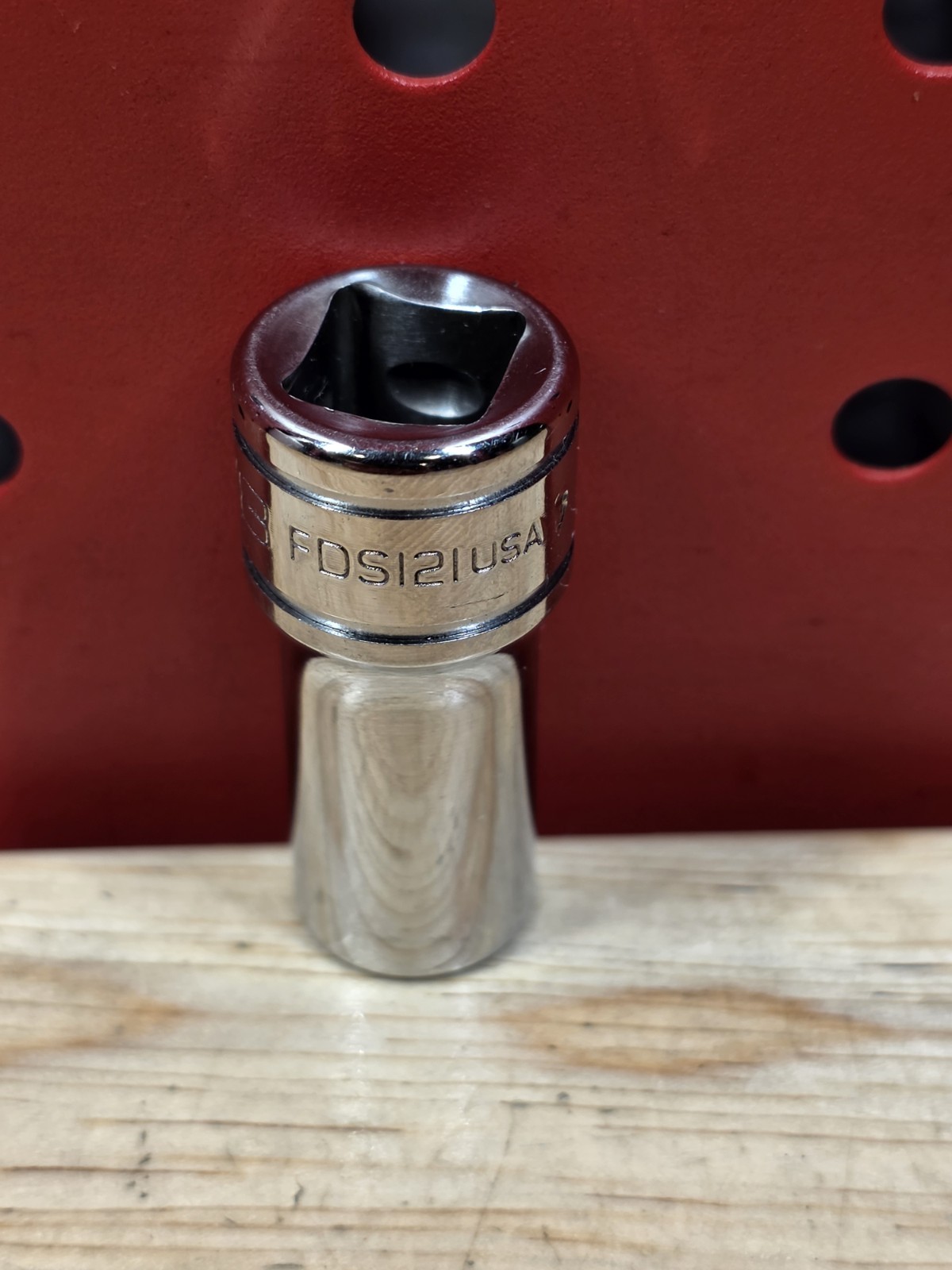 Snap-on Tools FDS121 3/8″ SAE 3/8″ Drive 12-Point Semi-Deep Chrome Socket