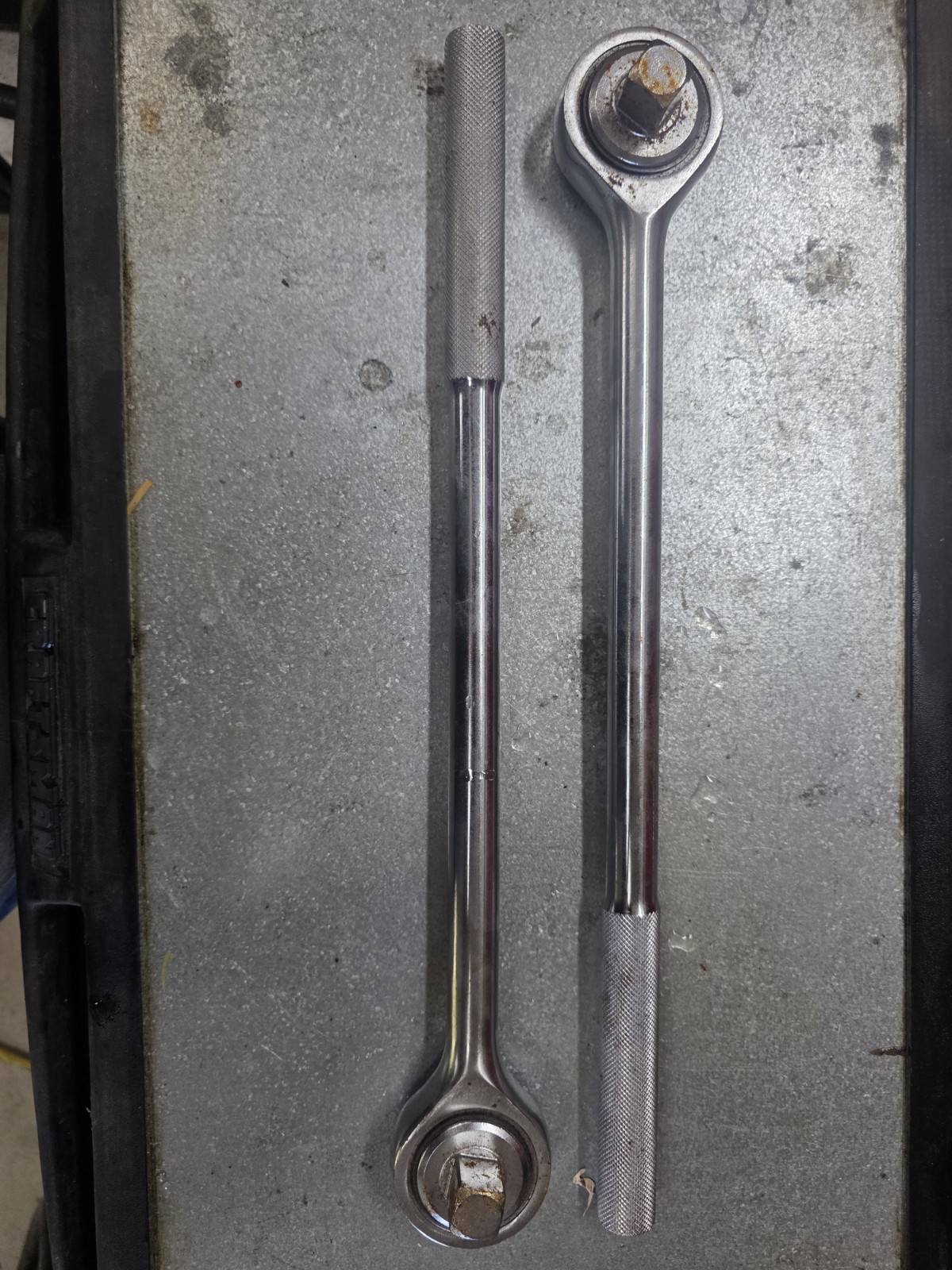 Two 3/4IN. DRIVE K Tool International KTI-24090 Ratchets