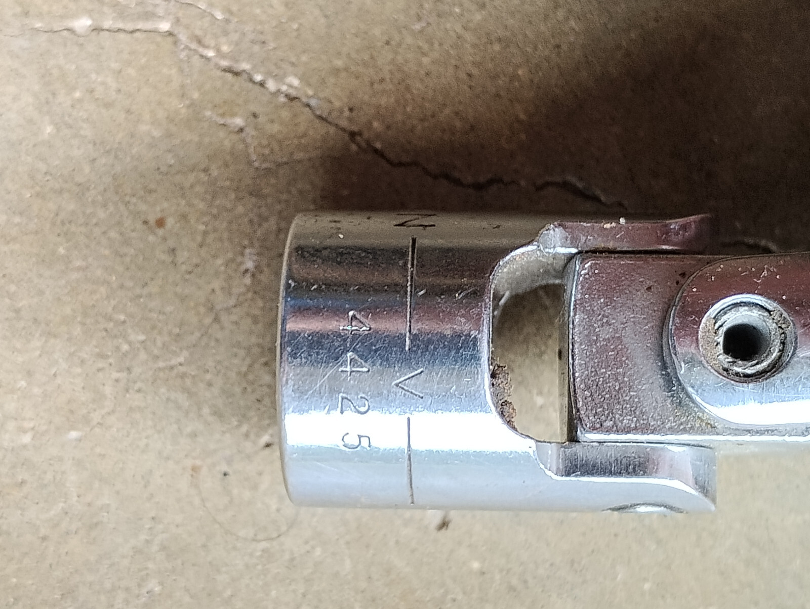 CRAFTSMAN -V-4425 UNIVERSAL JOINT 1/2″ DRIVE – USA Plus 44133 EE Extesion
