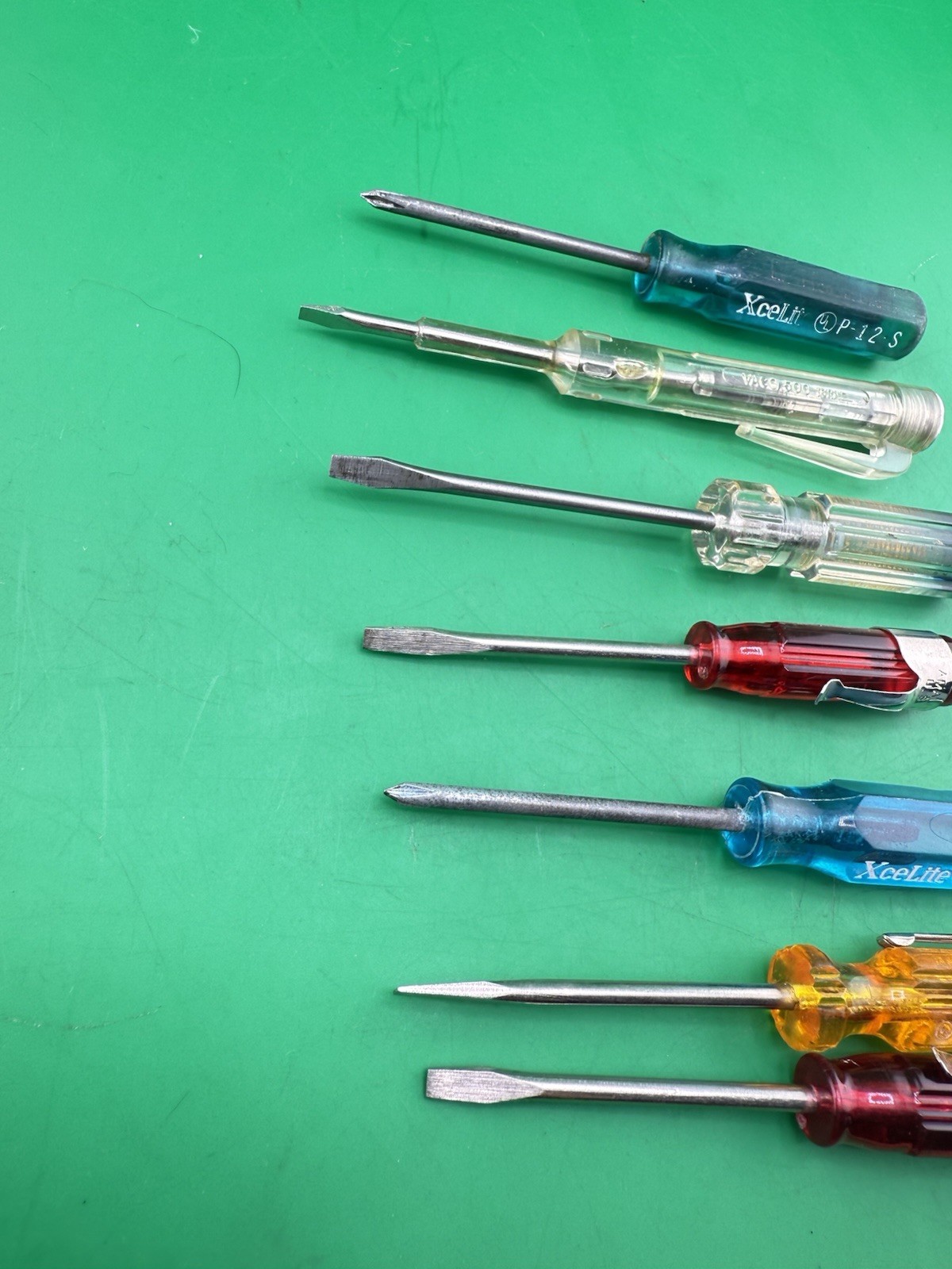 Lot Of 7 Pocket Size Screwdrivers XceLite P-12-S Vaco 130-2 Mastercraft HA0525