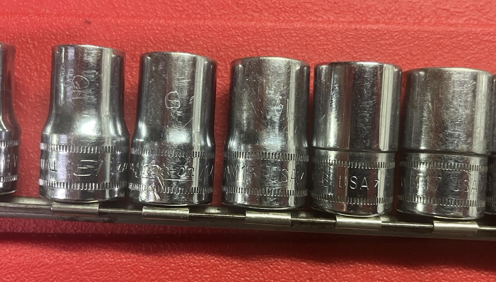 Snap-on Tools 1/2″ & 3/8” Drive Complete Sets Metric Chrome 6 Point Sockets