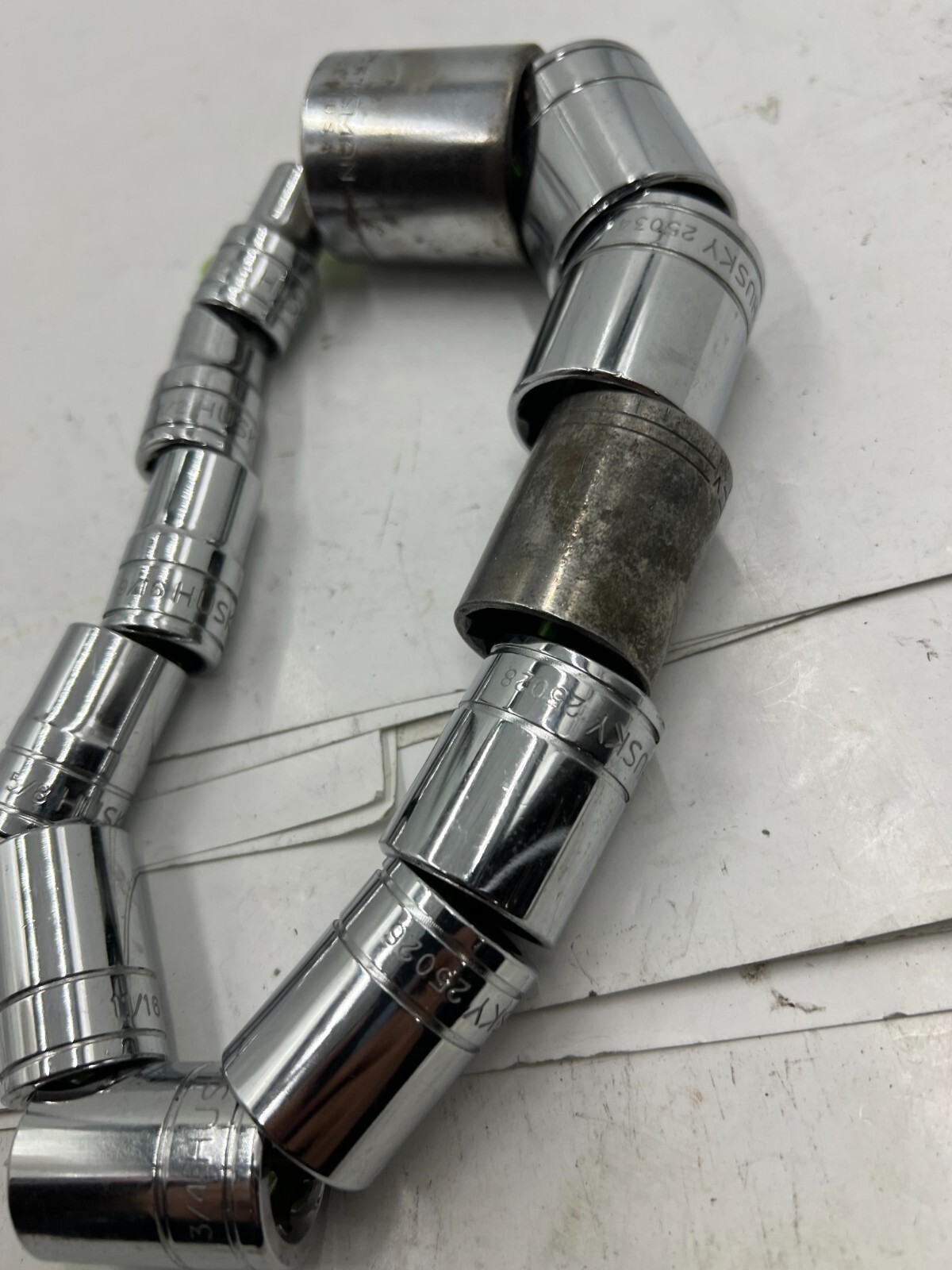Husky Socket 13/16″ 3/4″ 11/16″ 5/8″ 9/16″ 1/2″ 7/16″ 1-1/16″ 7/8″ 12 Piece
