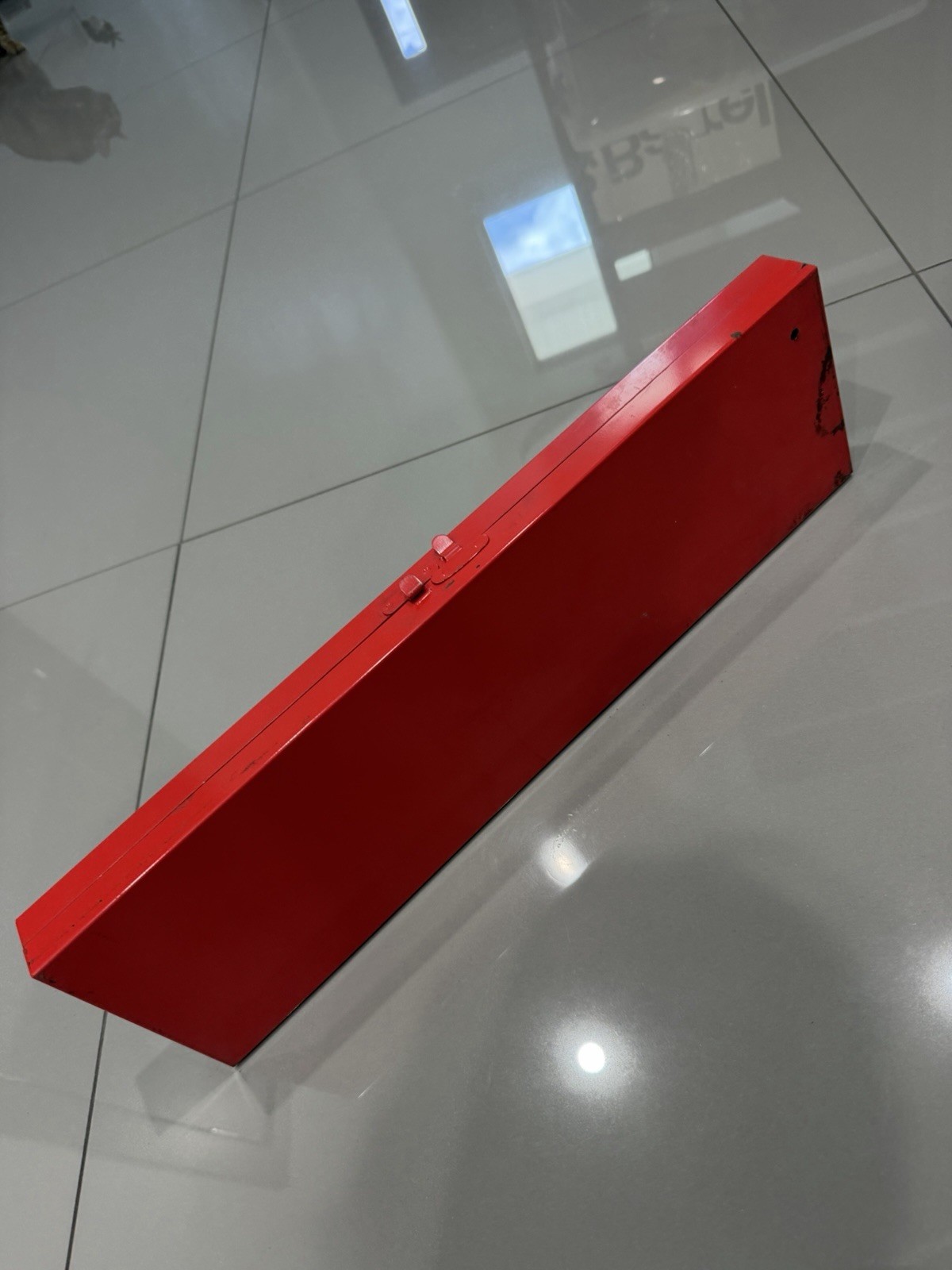Snap-on USA Red Metal Tool Box No KRA-284B (no tools box only)