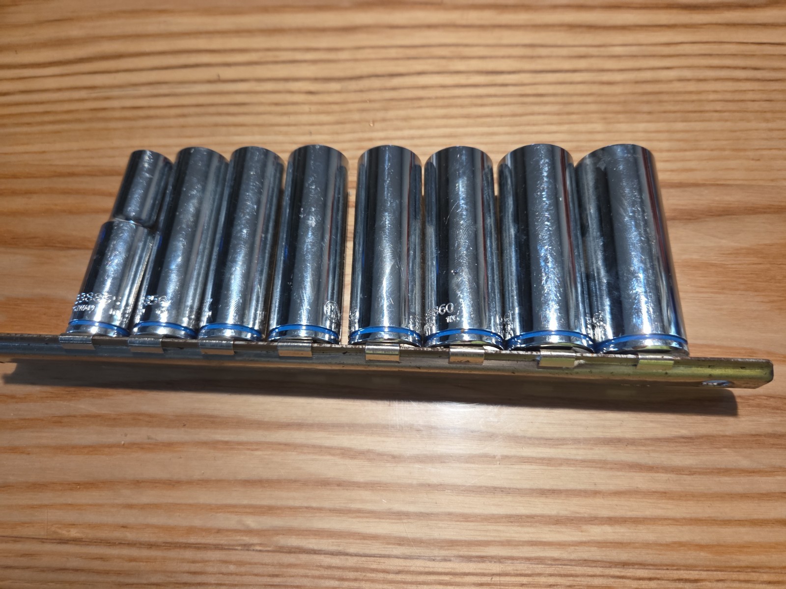 Kobalt 3/8in Drive 6-point Deep Well Sockets Set 8pc Metric 10mm-19mm chromed