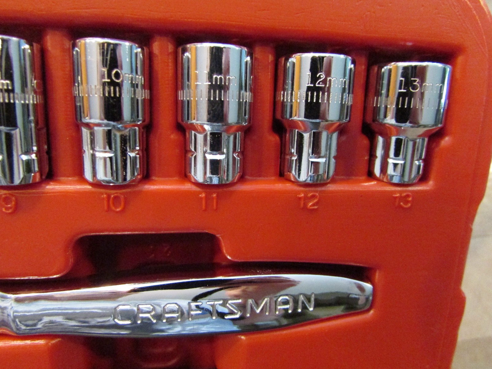 CRAFTSMAN: 27-Piece Max Axess Pass Thru Mechanic’s Tool Set (29306)