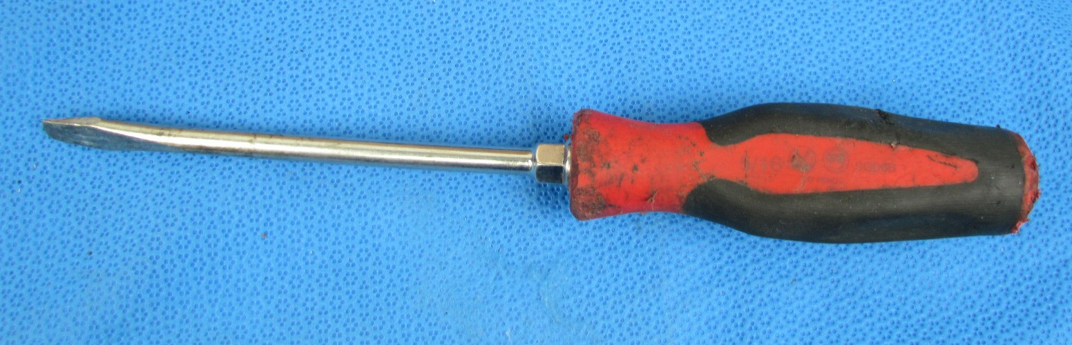 Snap On SGD6B- 5/16″ Flat Tip X 6″ Long Blade Soft Grip Screwdriver ~Ships FREE!