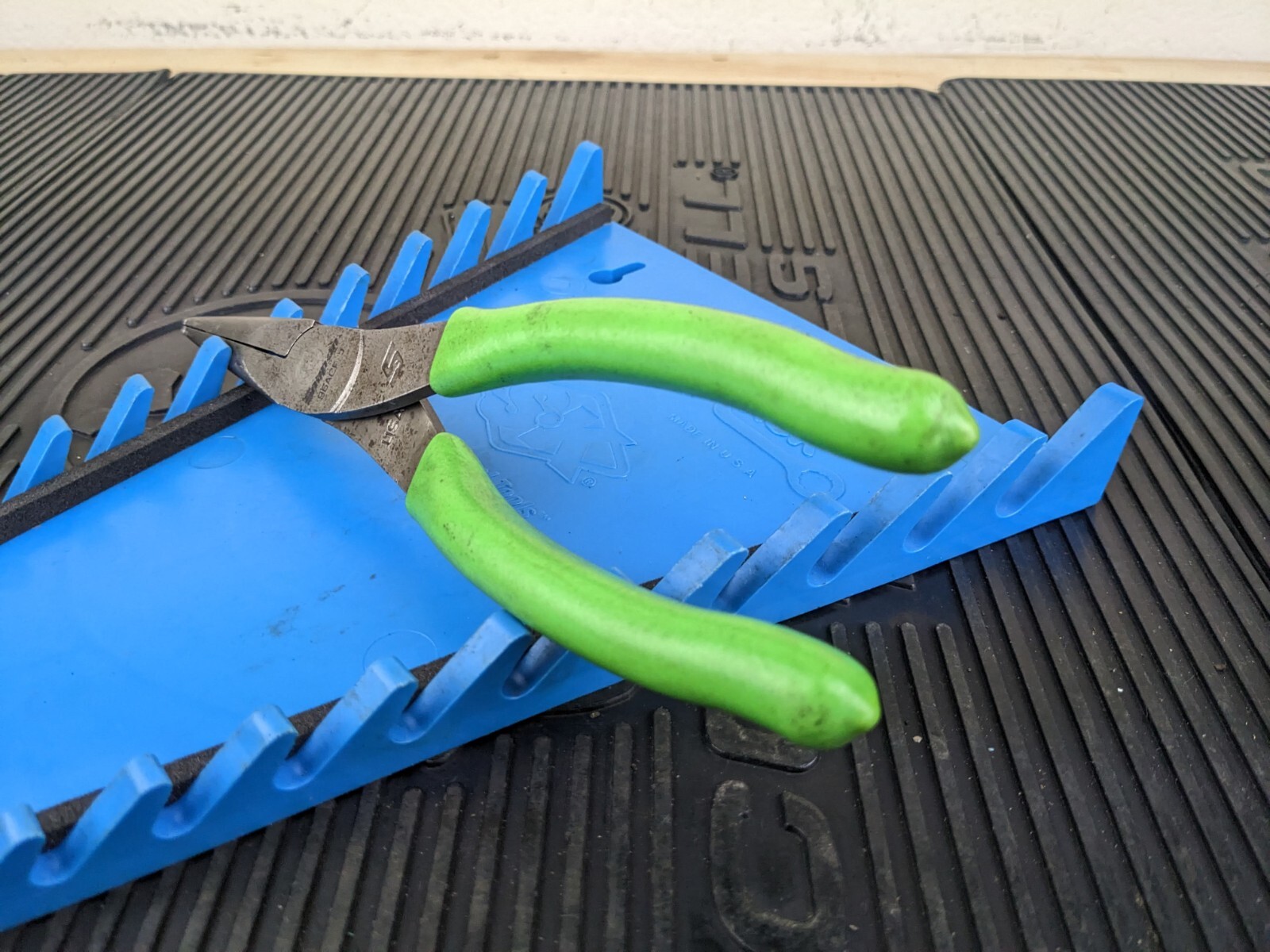 #bd473 Snap On 96ACF – 8″ Talon Grip™ GREEN NEEDLE Nose Pliers