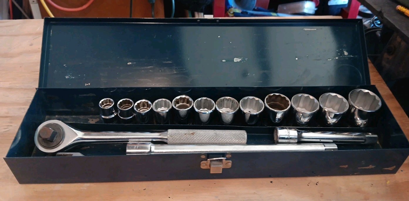 Pro America 1/2″ Drive 17 Piece Socket Set Made In USA